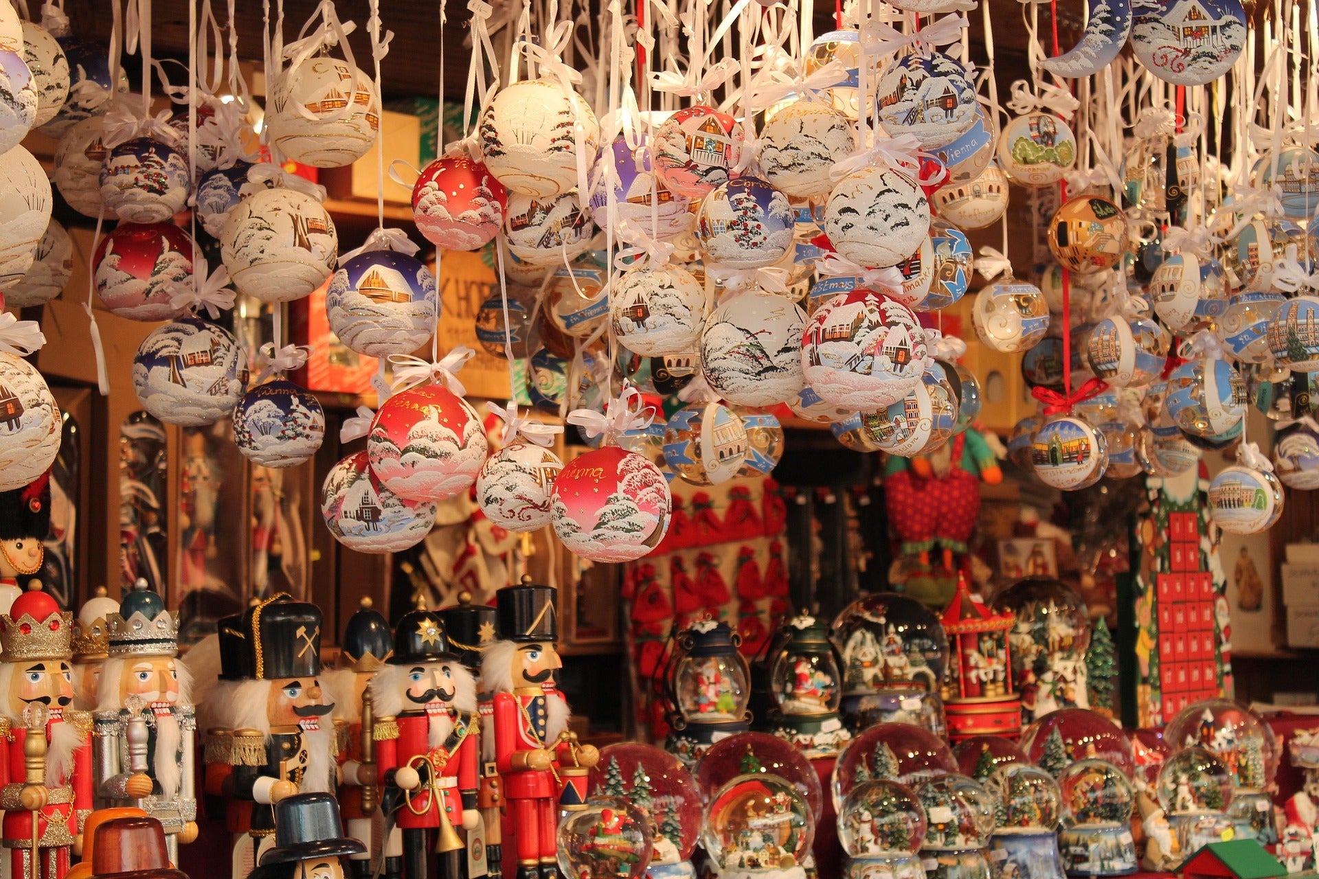 Wien Adventszauber: Zwischen Lichterglanz, Kaiserschmarrn & Weihnachtszauber