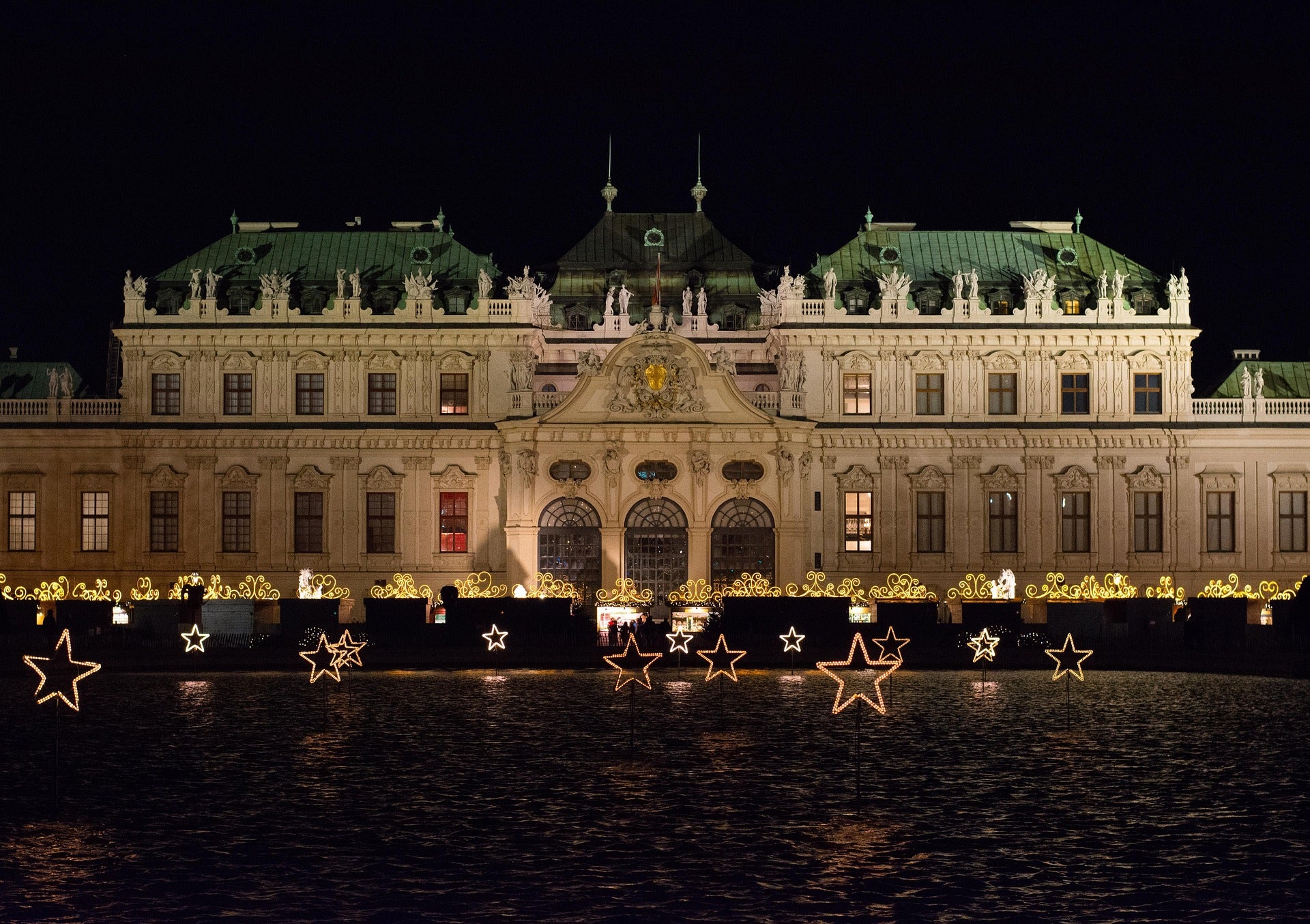 Wien Adventszauber: Zwischen Lichterglanz, Kaiserschmarrn & Weihnachtszauber