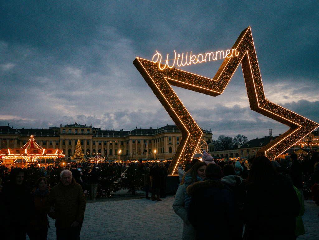 Wien Adventszauber: Zwischen Lichterglanz, Kaiserschmarrn & Weihnachtszauber