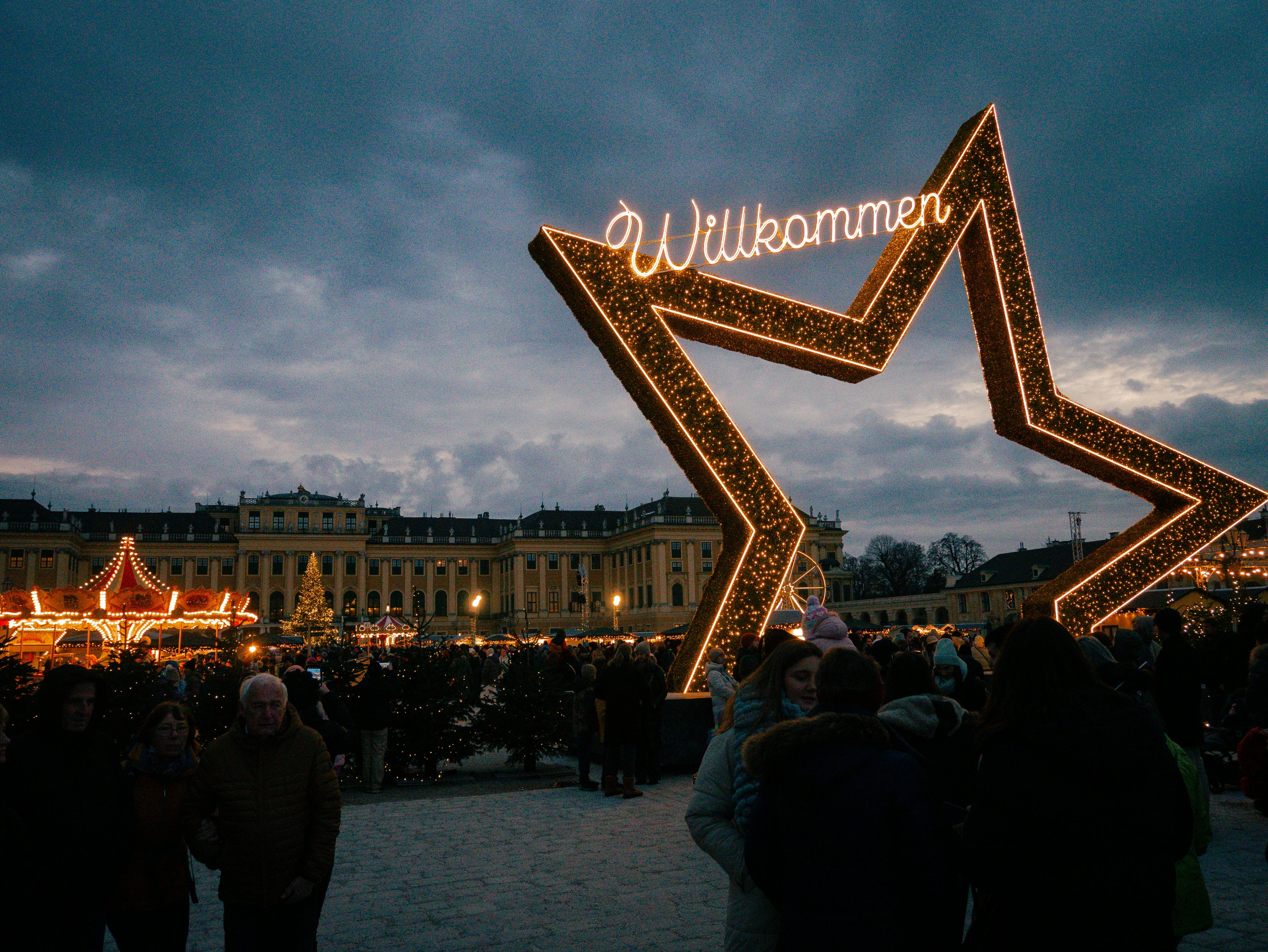 Wien Adventszauber: Zwischen Lichterglanz, Kaiserschmarrn & Weihnachtszauber