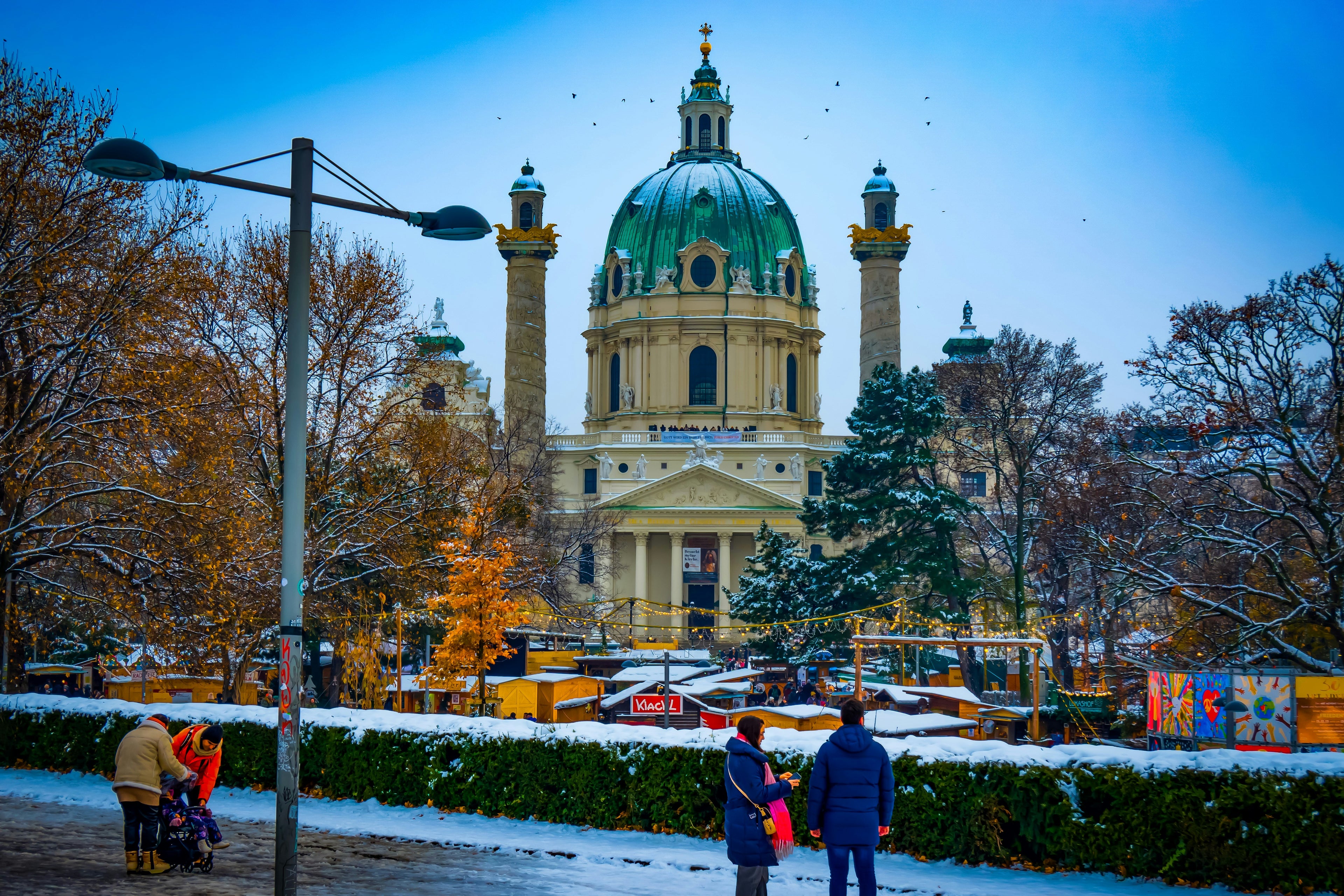 Wien Adventszauber: Zwischen Lichterglanz, Kaiserschmarrn & Weihnachtszauber